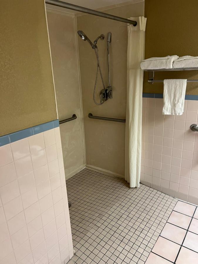 Americas Best Value Inn Pharr/McAllen Exterior foto