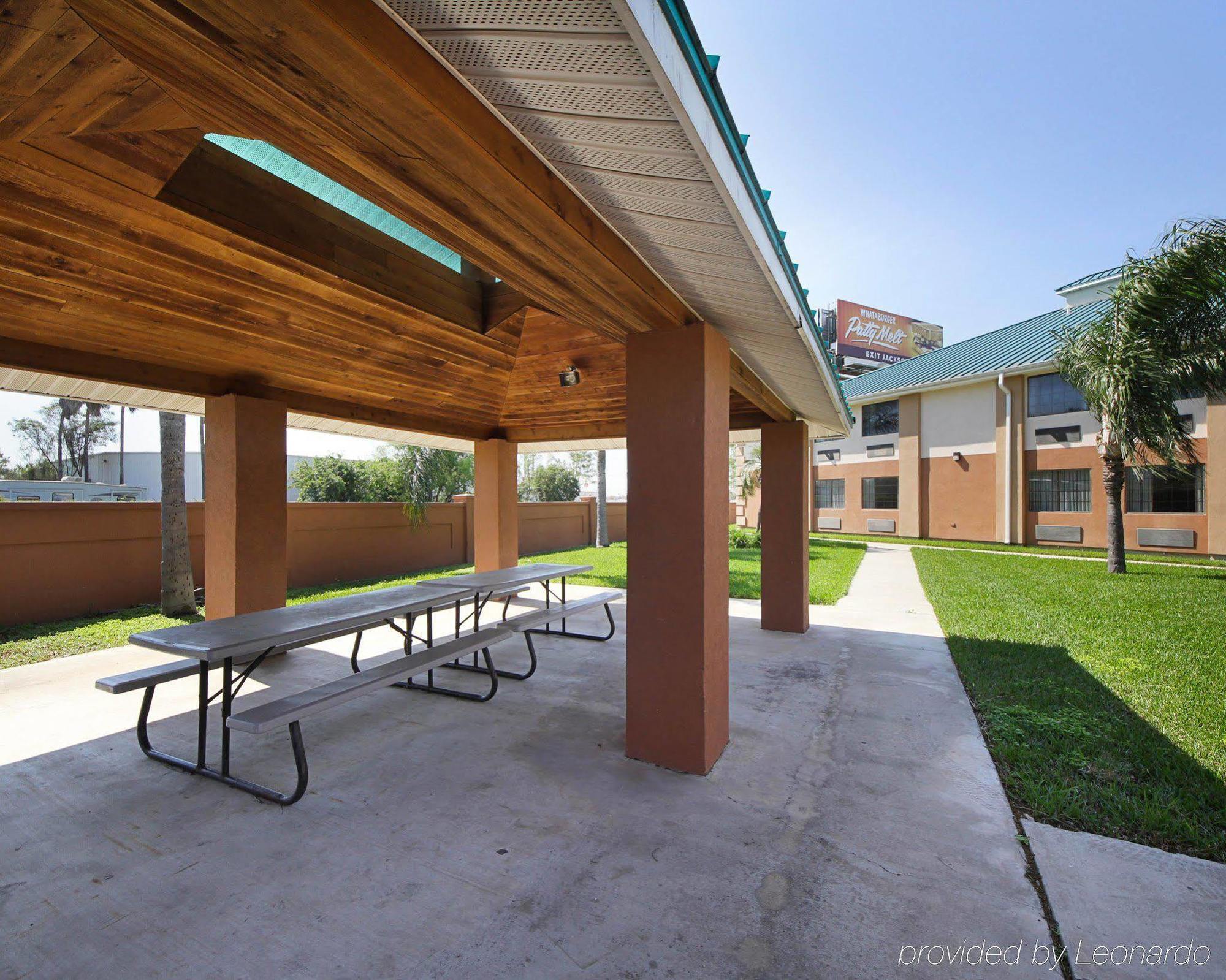 Americas Best Value Inn Pharr/McAllen Exterior foto